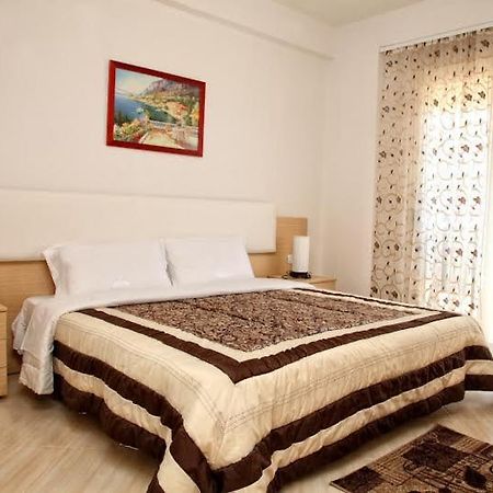 Martin Apartment Vlore Exterior photo
