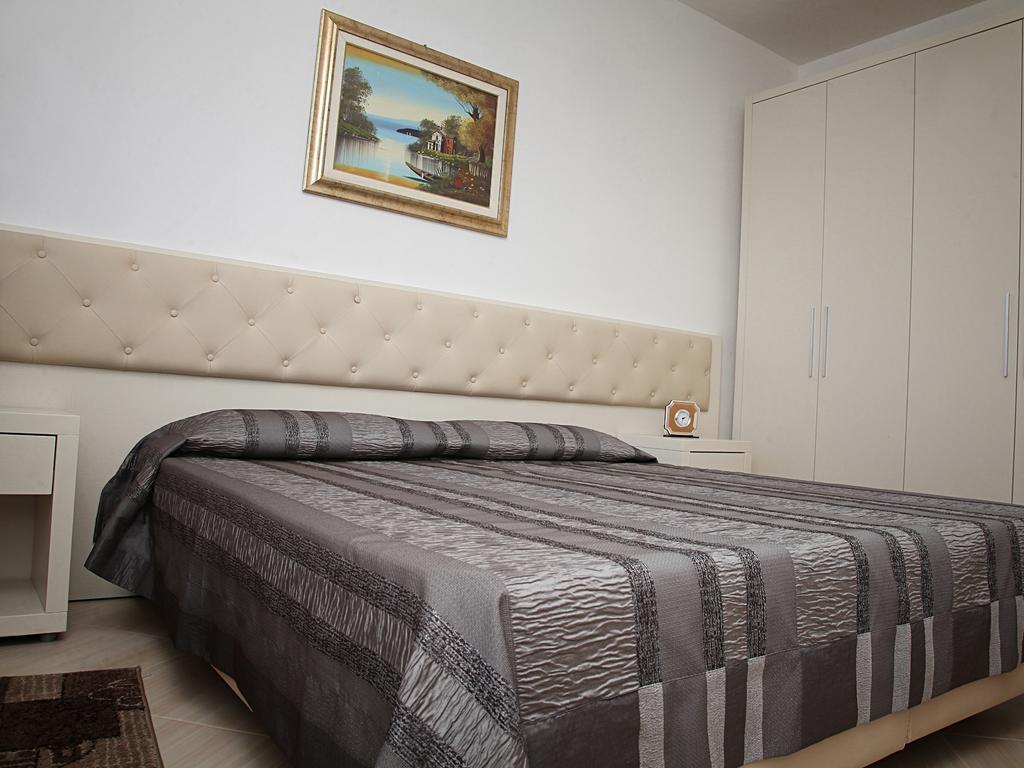 Martin Apartment Vlore Exterior photo